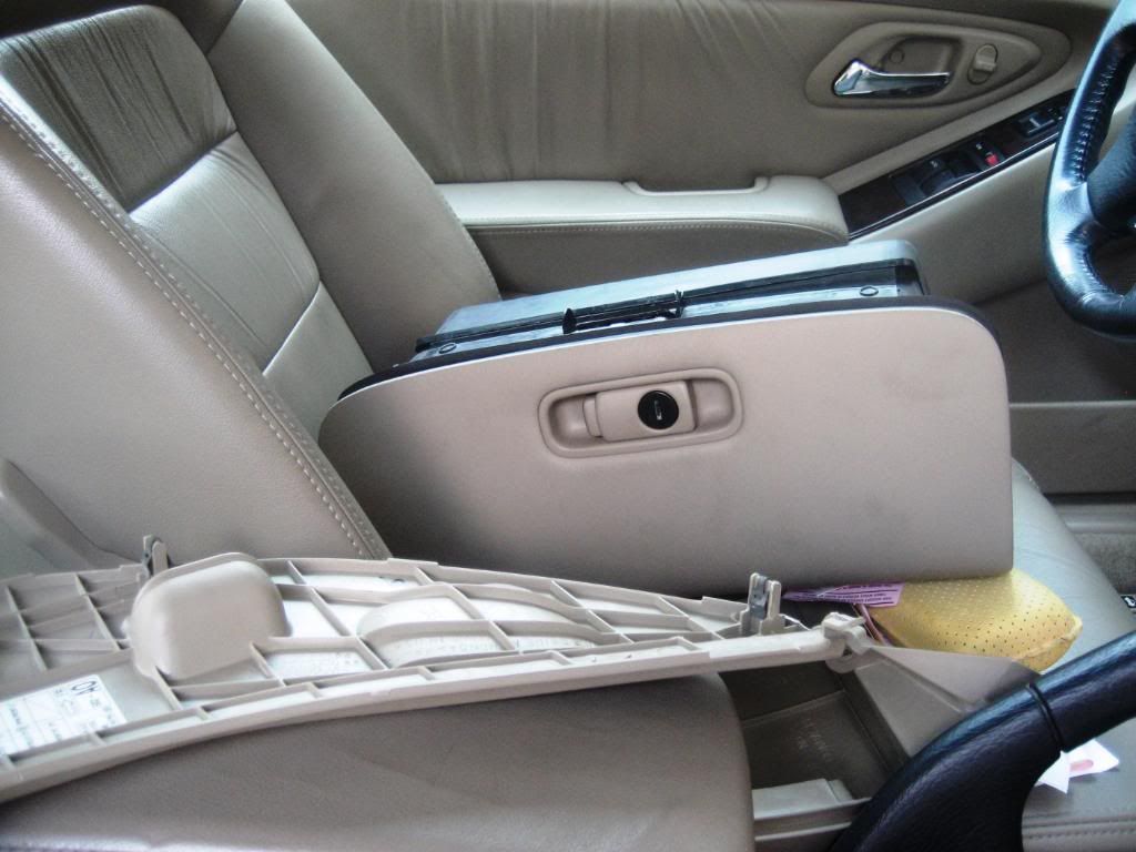 Cabin filter location honda pilot